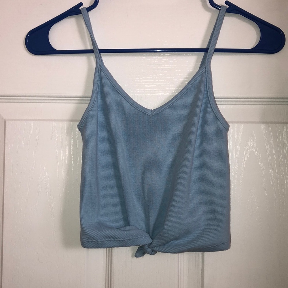 Me to we knot front tank